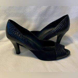 Liz Claiborne Black Peep-Toe Pumps with Croc-Embossed Detail